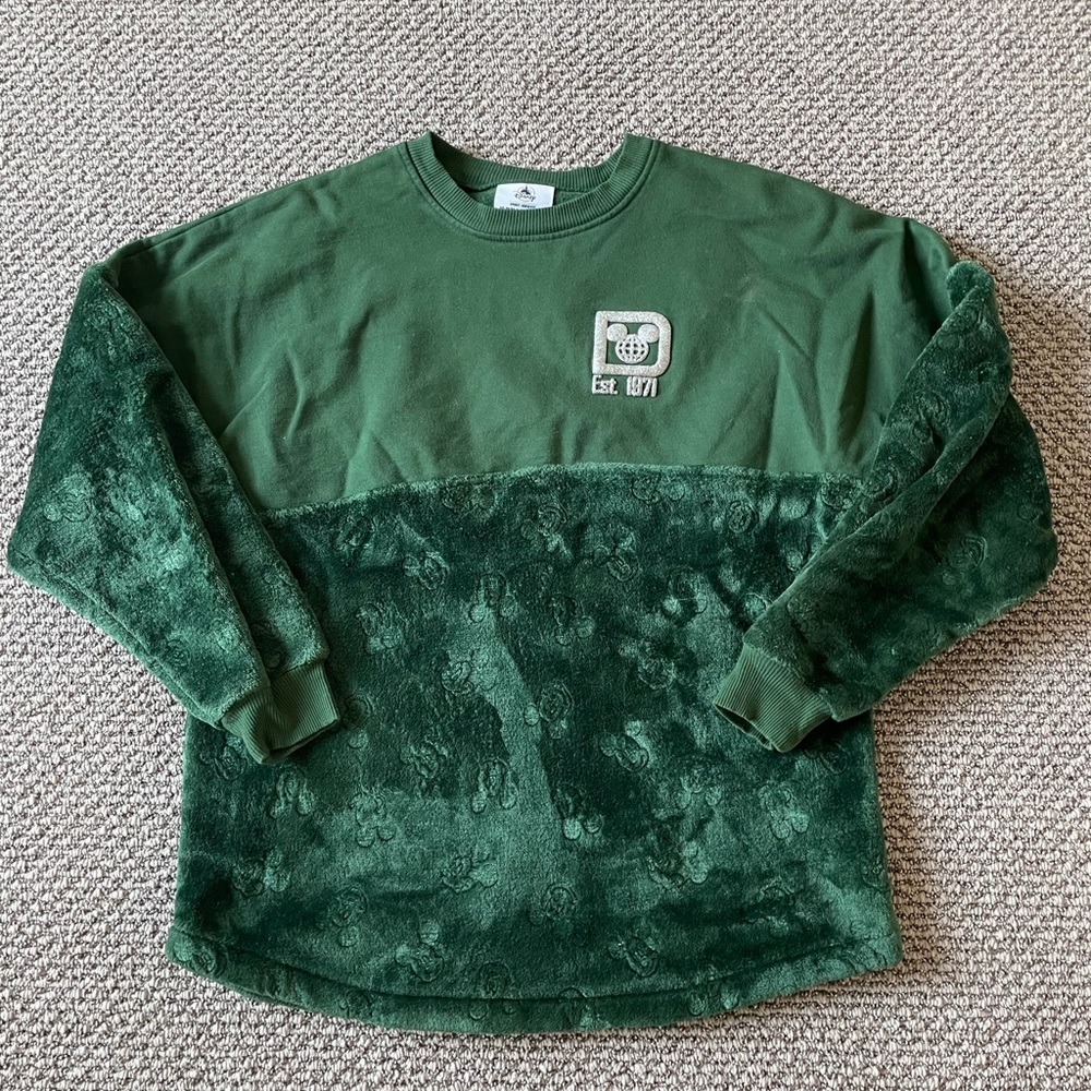 Velvet Green Disney World Christmas Spirit Jersey Size Medium.